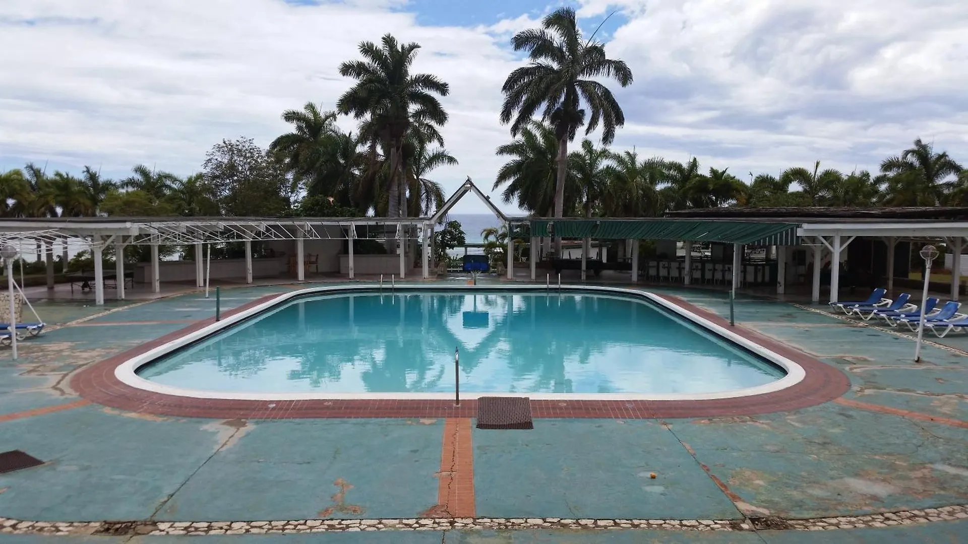 Seacastles Beach Apartments Montego Bay Jamaica